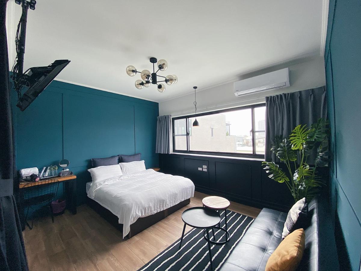 The Gatsby Apartment Tainan Exteriör bild