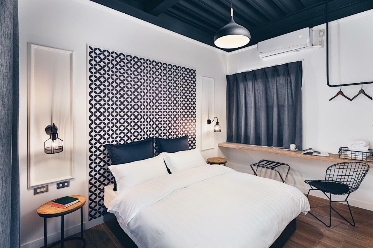 The Gatsby Apartment Tainan Exteriör bild